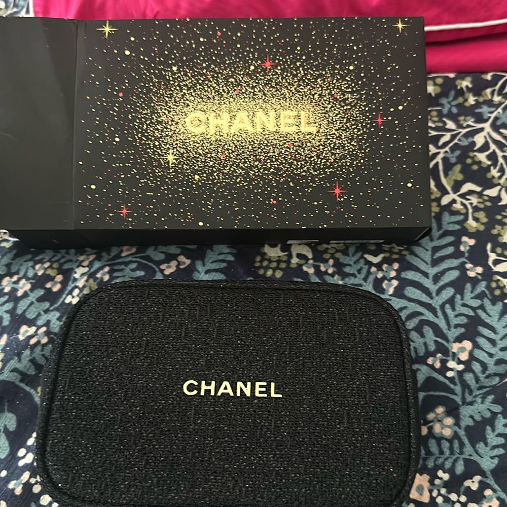 chanel beauty bag